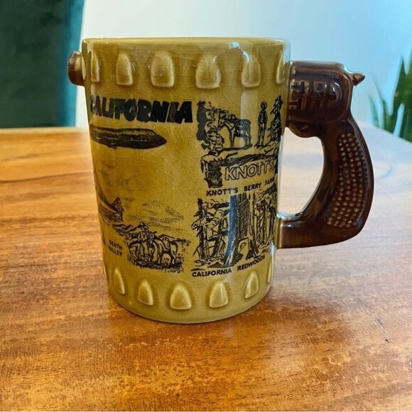Vintage Rare Knotts Berry Farm Straight Shooter Wells Fargo Mug 1940s-50s - Picture 1 of 15